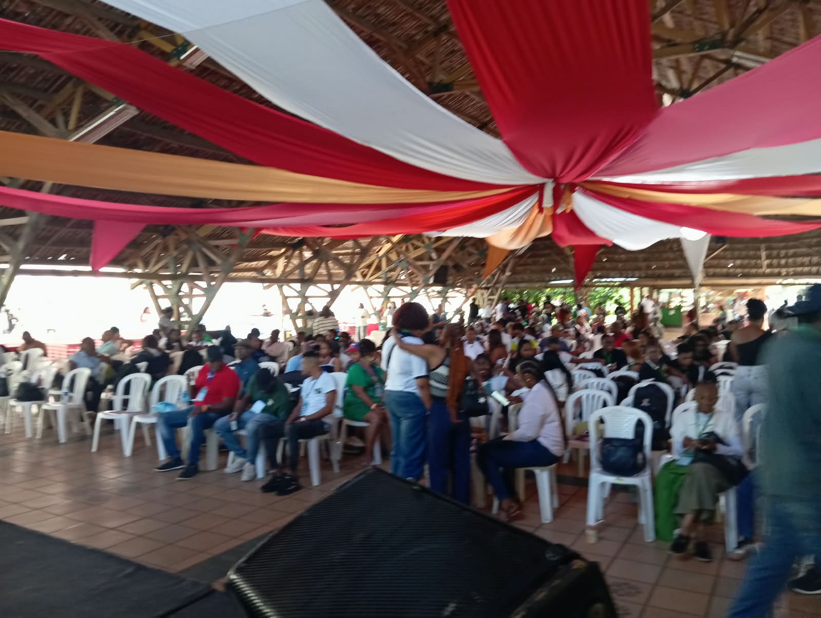 Participantes reunidos en el salón de la asamblea departamental consultiva del Valle del Cauca